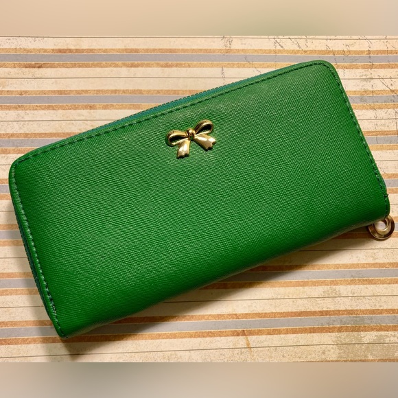 Handbags - Green Wallet with Gold Bow